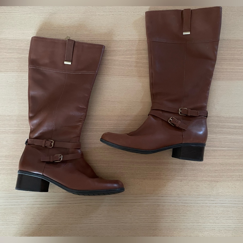 Bandolino Chestnut Heeled Boots